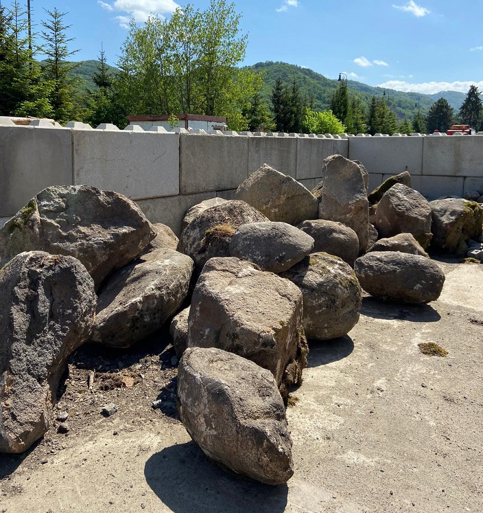 kamen dekorace 2 980x1040