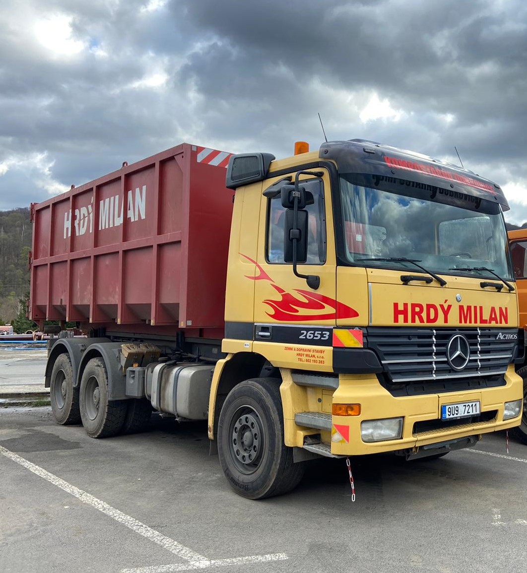 Mercedes Benz 2653 nosic kontejneru