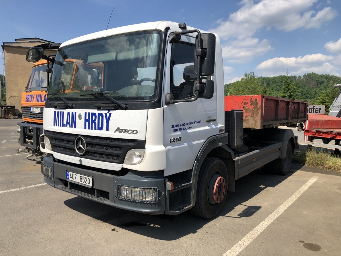 Mercedes Benz ATEGO nosic kontejneru