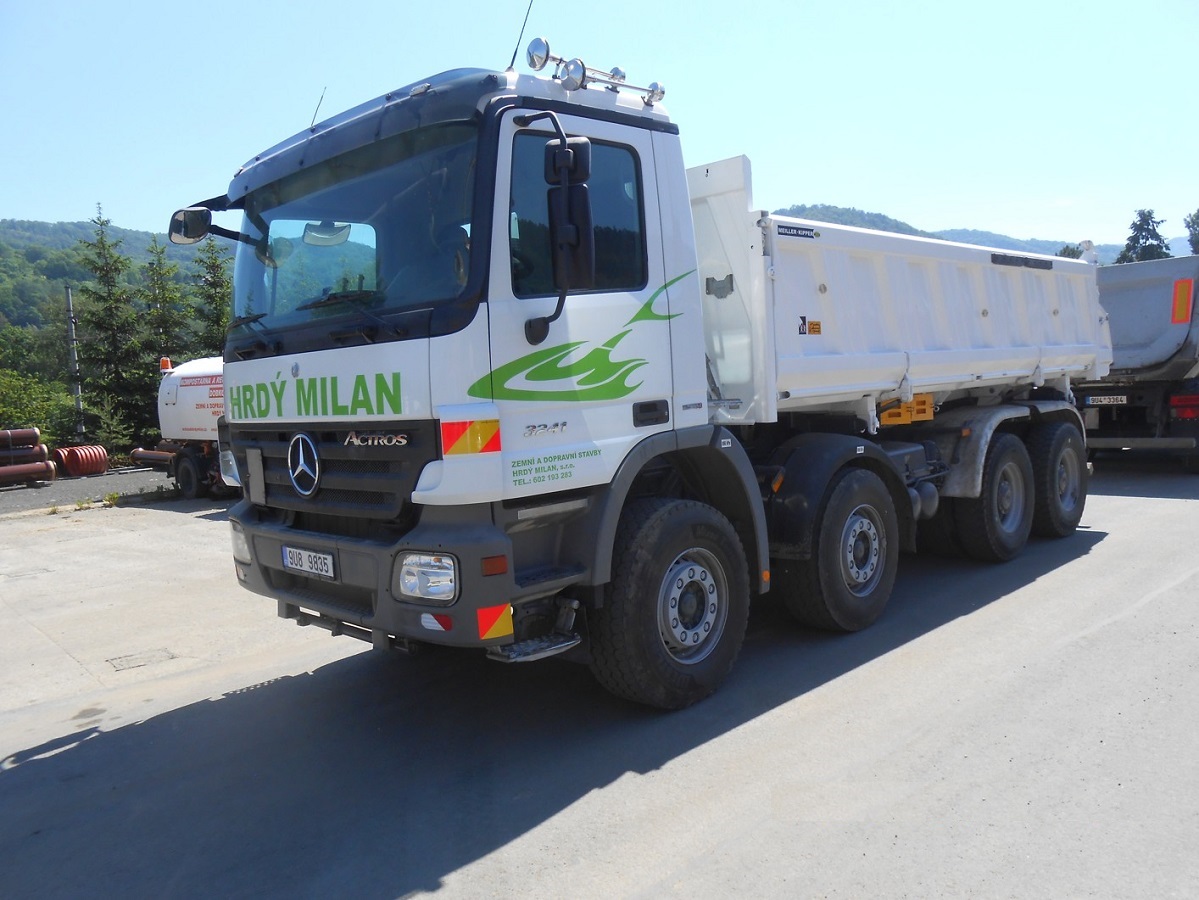 Mercedes Benz Actros 3241