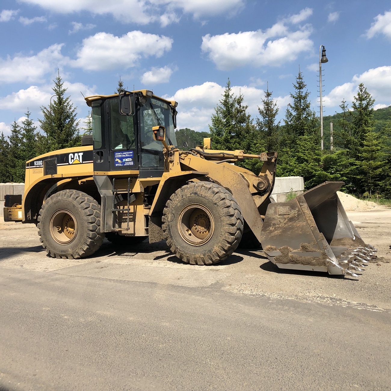 Nakladac CAT 938 G